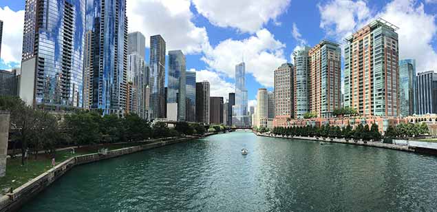 Chicago, Illinois Skyline & River