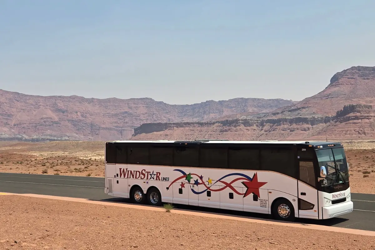 Choose the right charter bus for your Arizona trip